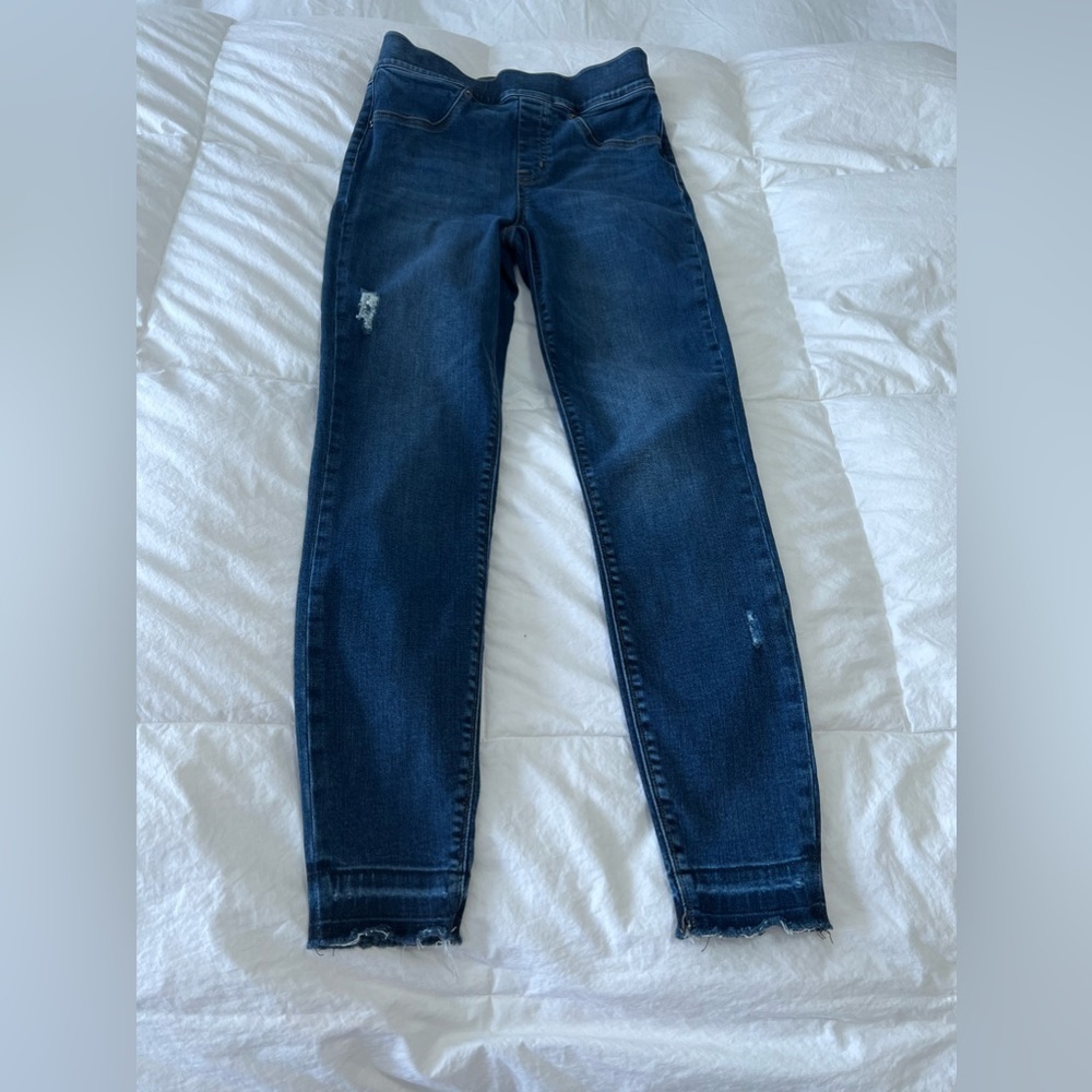 SPANX Women's Distressed Ankle Skinny High Rise Jeans Size Small Raw Hem.